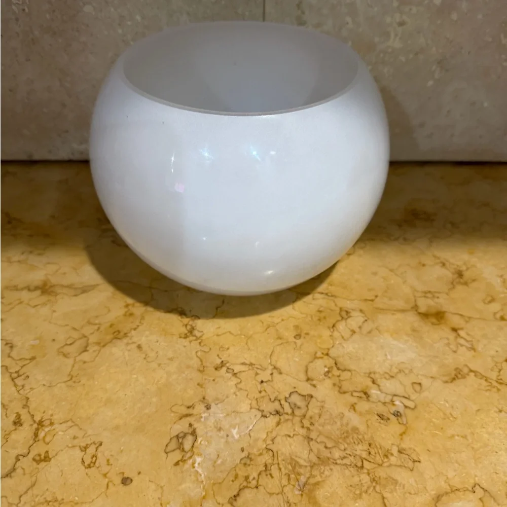 Elegant White Glass Vase new